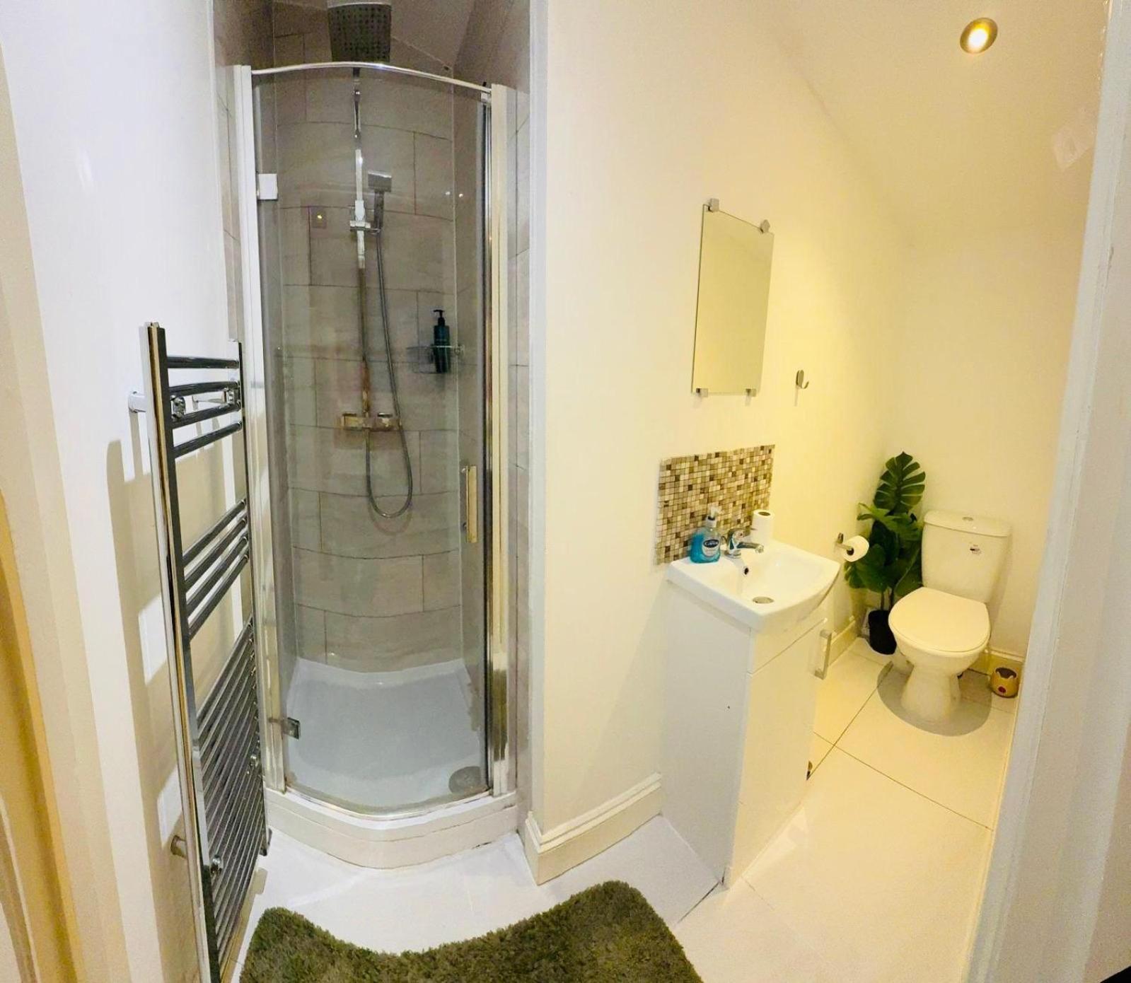 15 Min To Central London Guest Suites 22 Bilik gambar